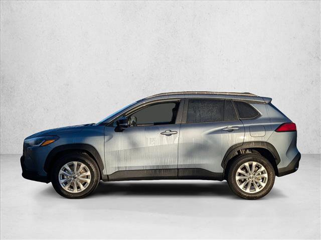 Used 2025 Toyota Corolla Cross LE image 9