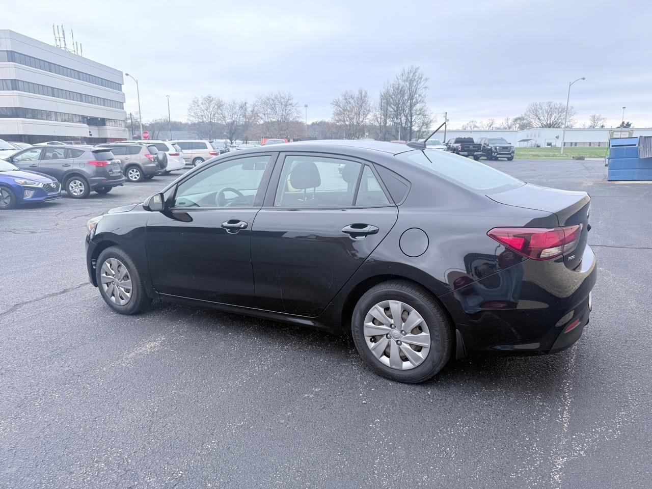 Used 2019 Kia Rio LX image 3
