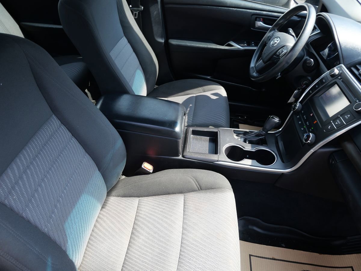 Used 2017 Toyota Camry LE image 26