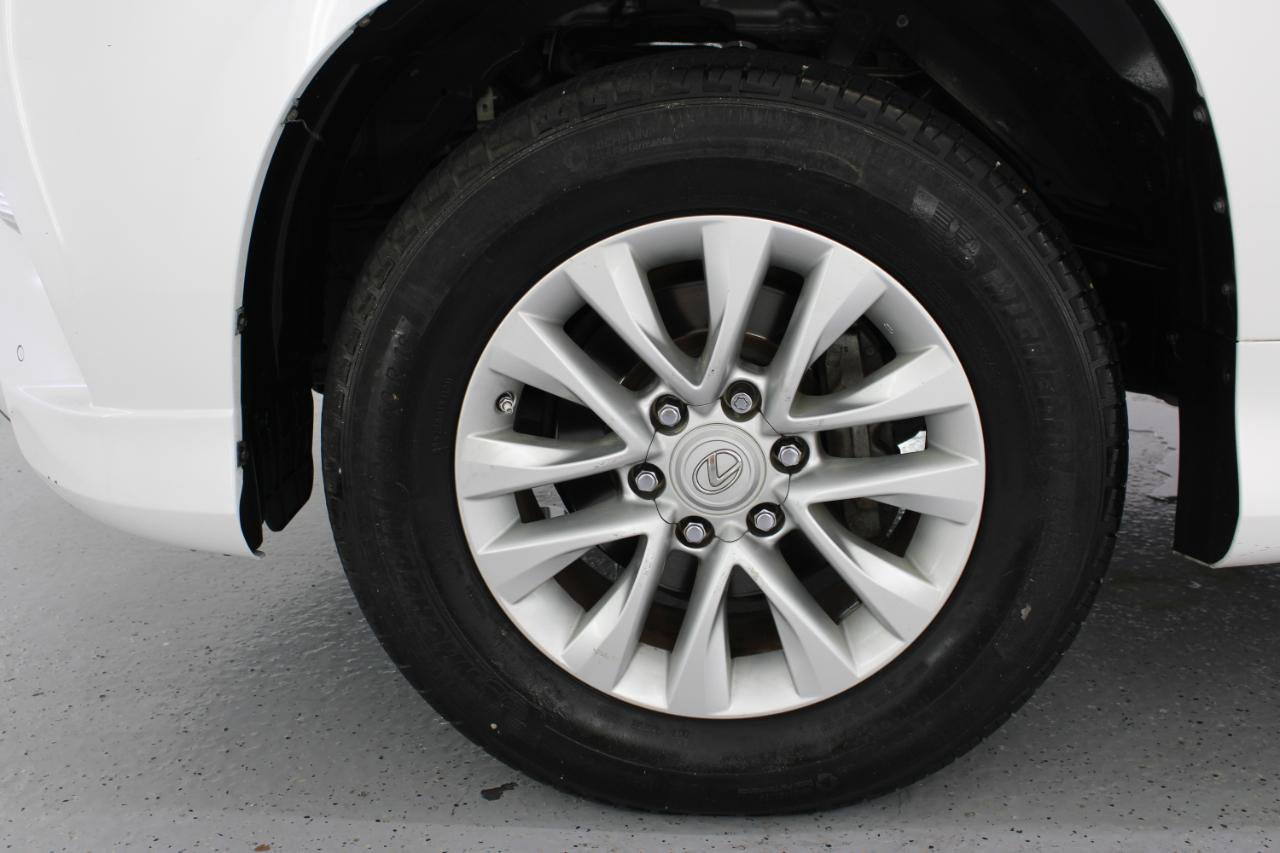 Used 2017 Lexus GX 460 AWD/4WD image 89