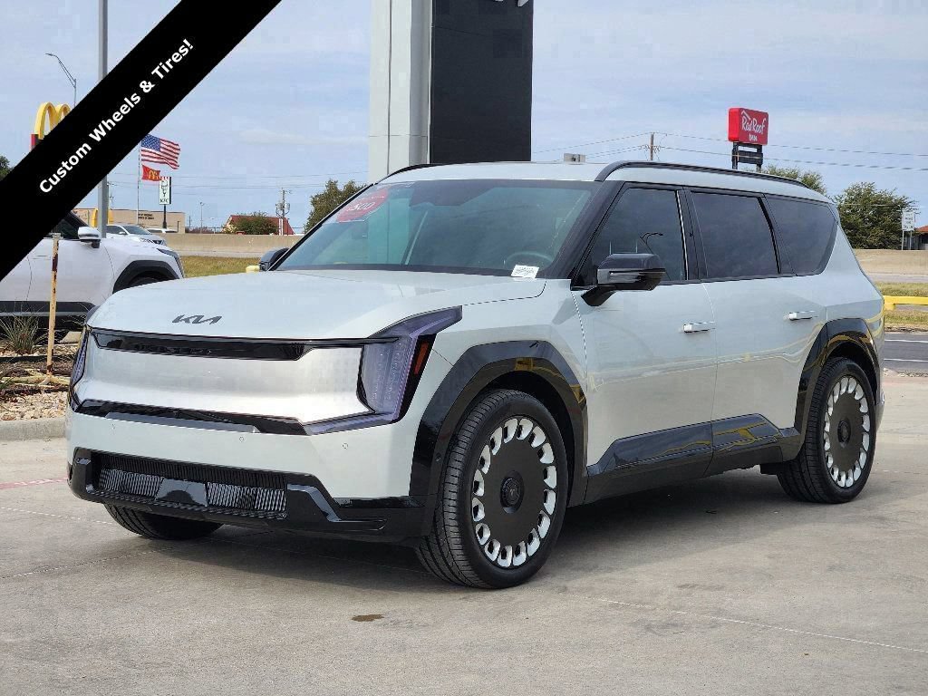 New 2026 Kia EV9 Land w/ Nightfall Edition Package AWD/4WD image 36