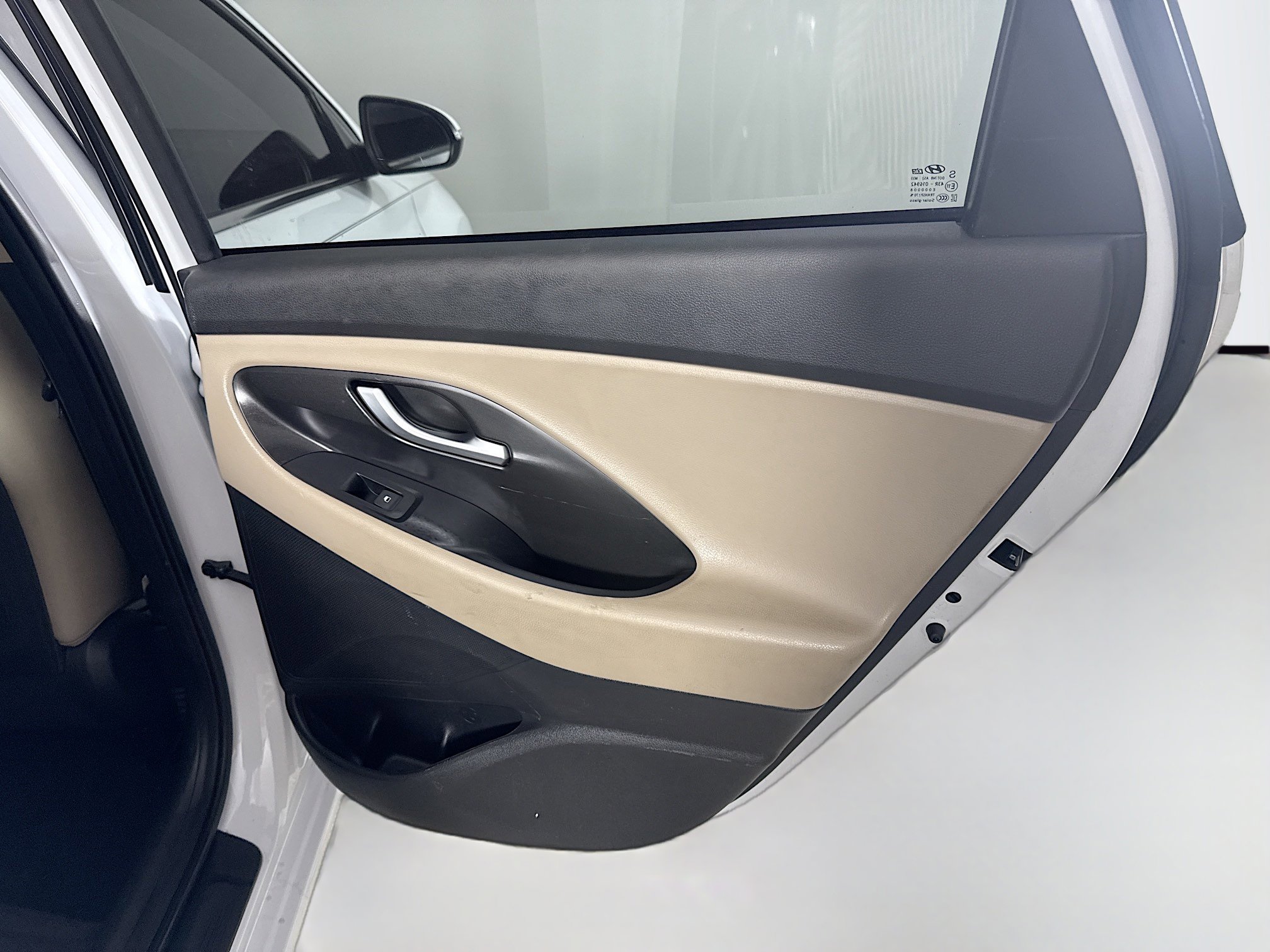 Used 2020 Hyundai Elantra GT w/ Style Package 02 image 28