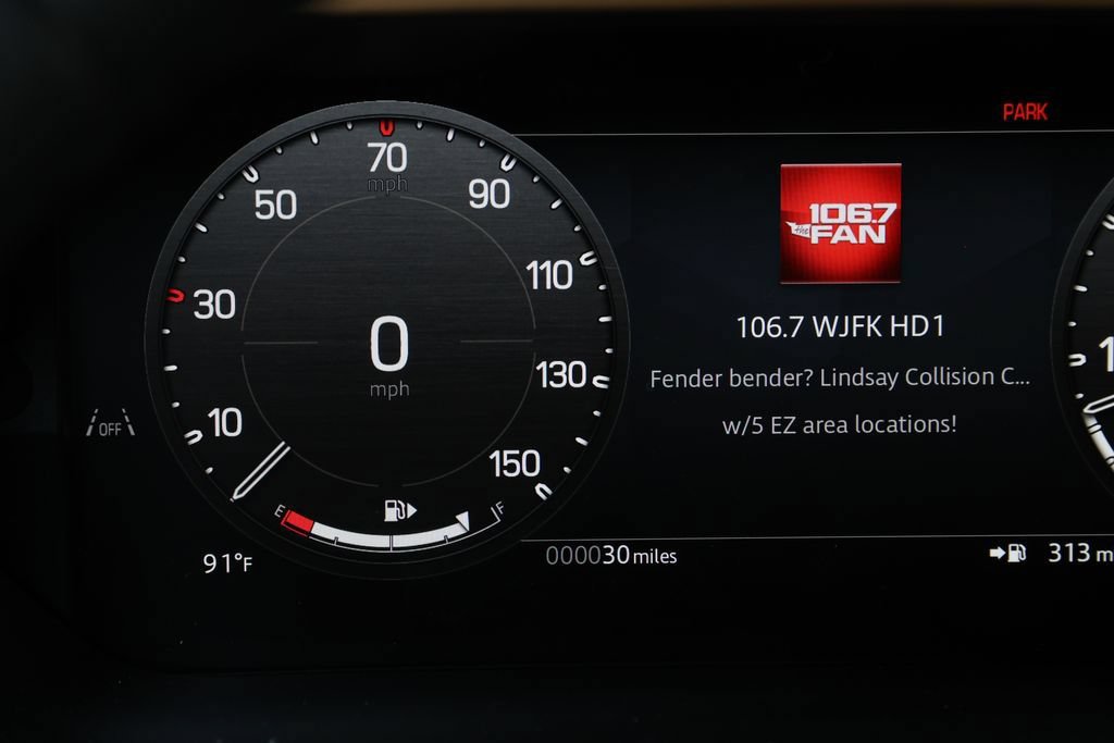 New 2026 Land Rover Defender 130 X-Dynamic SE AWD/4WD image 23
