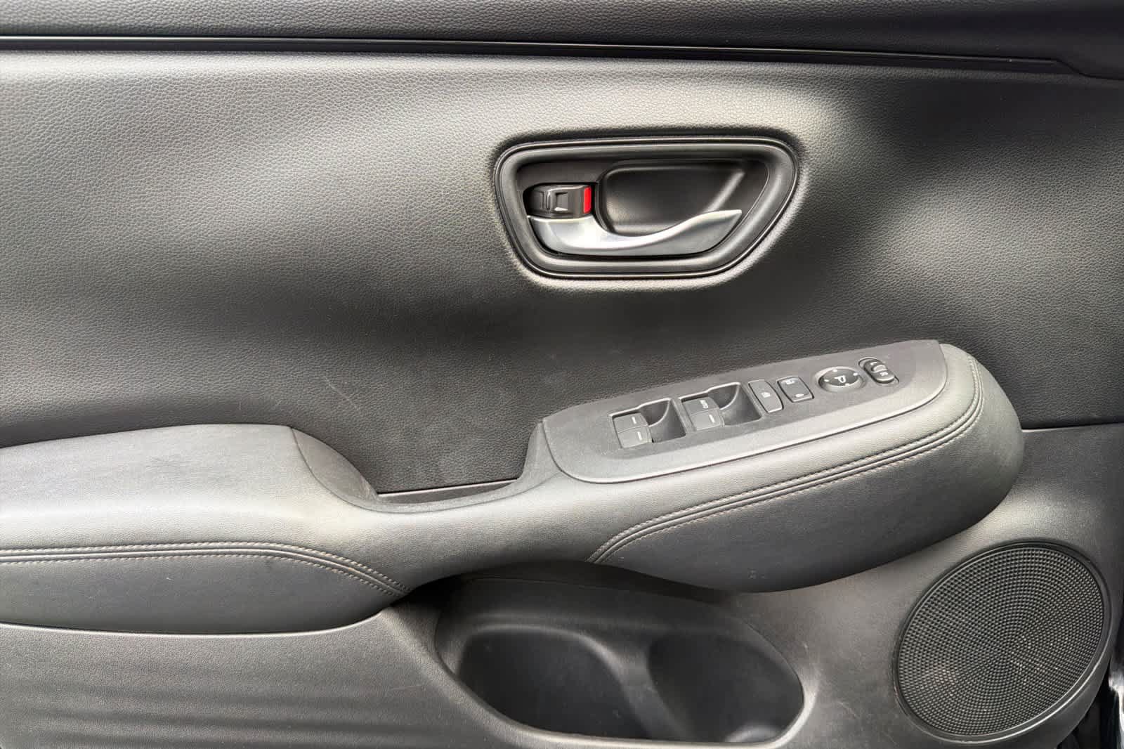 Used 2023 Honda HR-V LX image 14