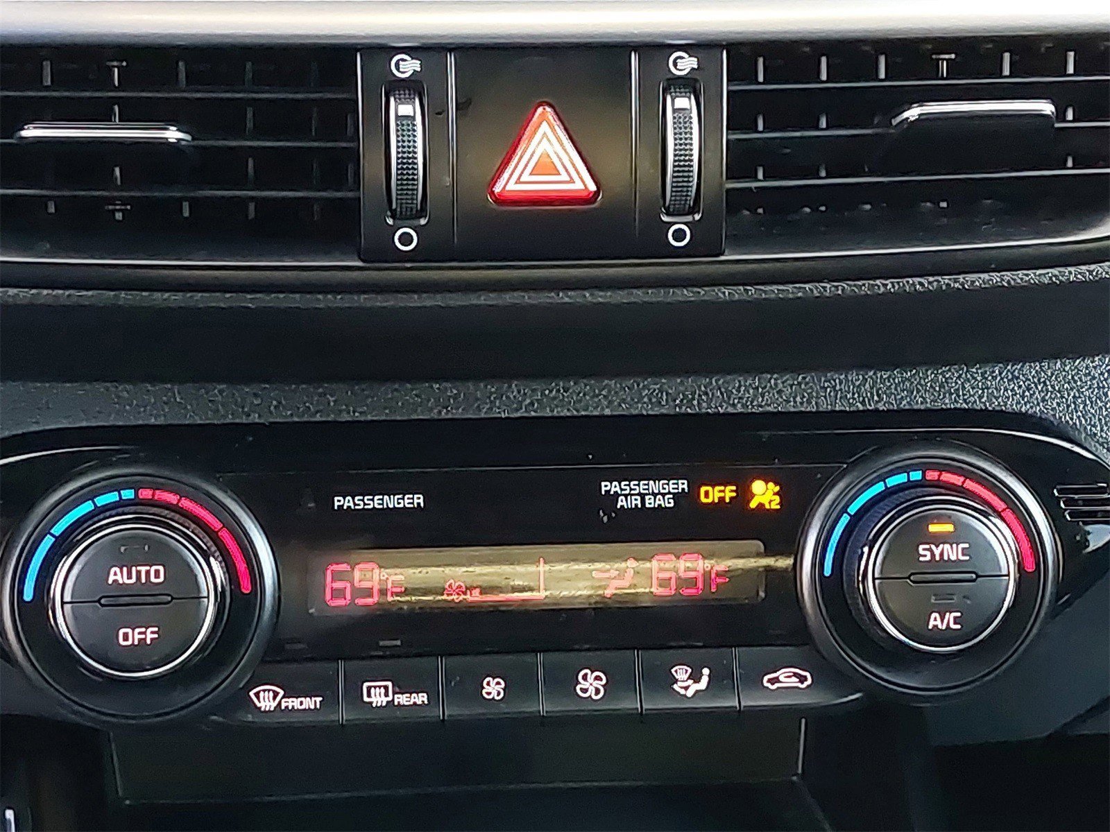 Certified 2023 Kia Forte GT-Line w/ GT-Line Technology Package image 28