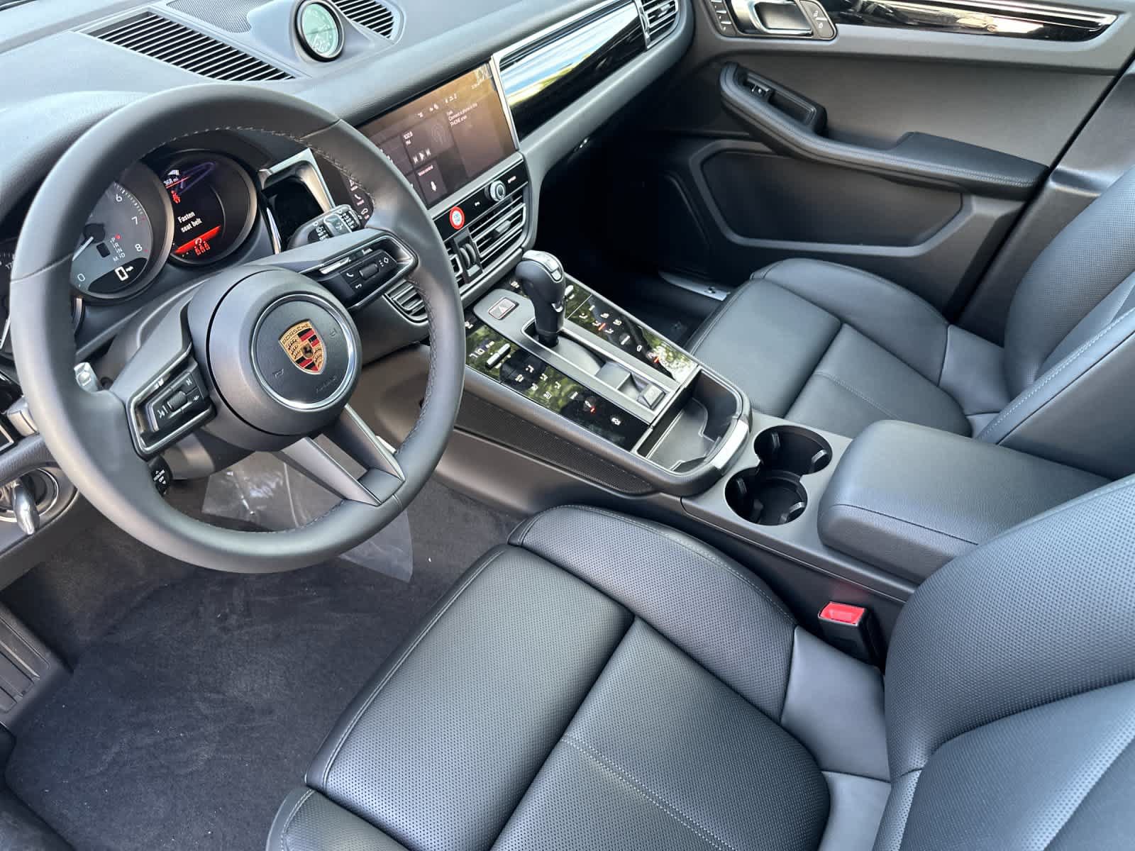 New 2026 Porsche Macan S AWD/4WD image 4