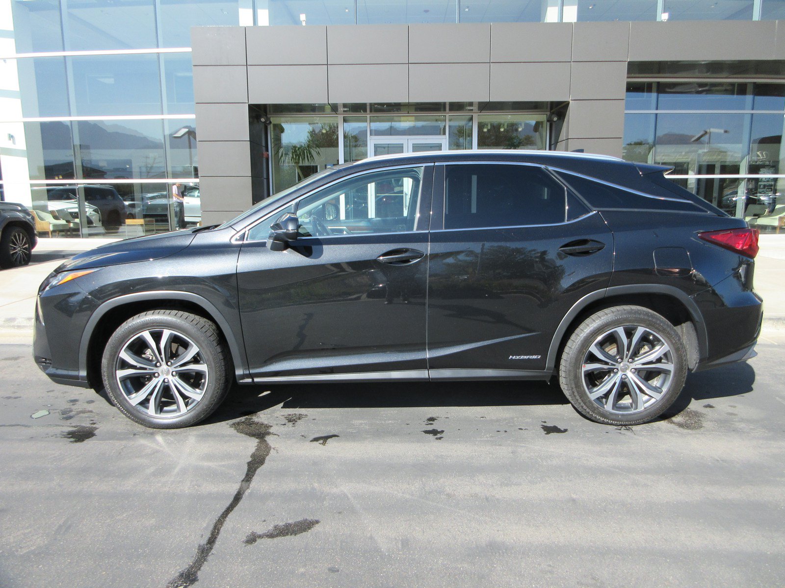 Used 2017 Lexus RX 450h AWD w/ Cold Weather Package image 3