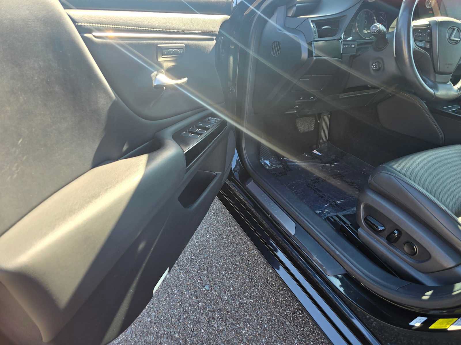 Certified 2022 Lexus ES 350 w/ Premium Package FWD image 20