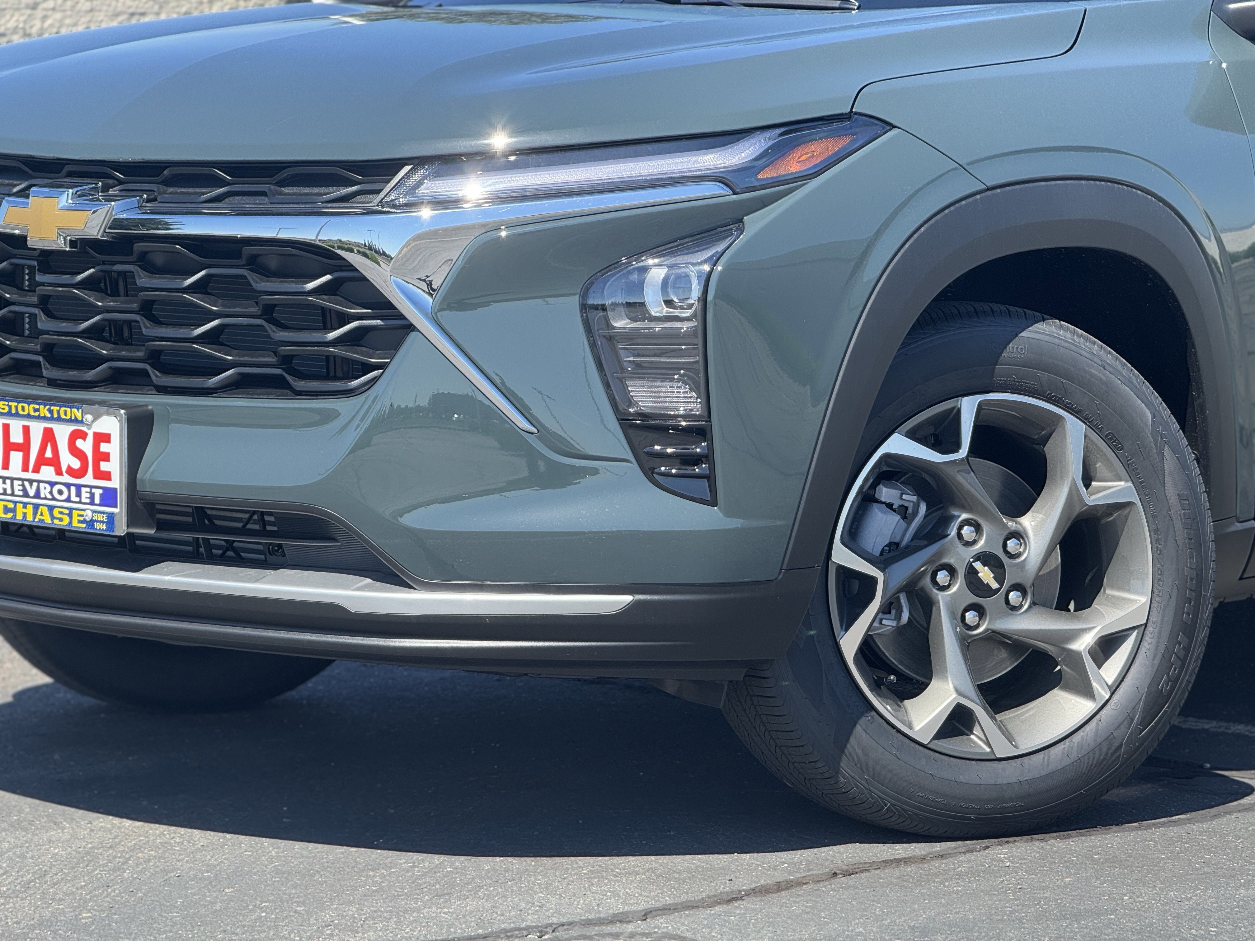 New 2026 Chevrolet Trax LT FWD image 3
