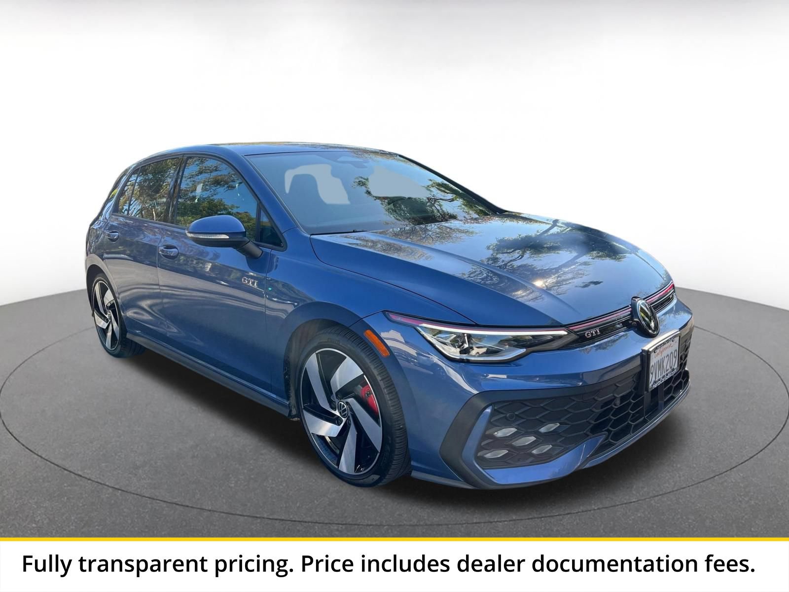 Used 2026 Volkswagen Golf S FWD image 1