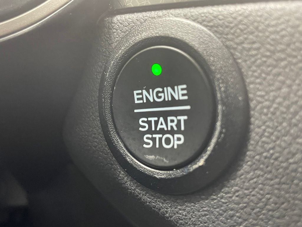 Used 2022 Ford Escape SEL w/ SEL Stealth AWD Package image 33