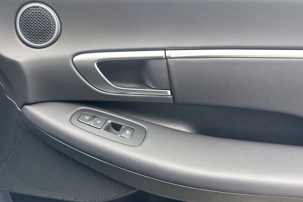 New 2026 Hyundai Sonata SEL FWD image 18
