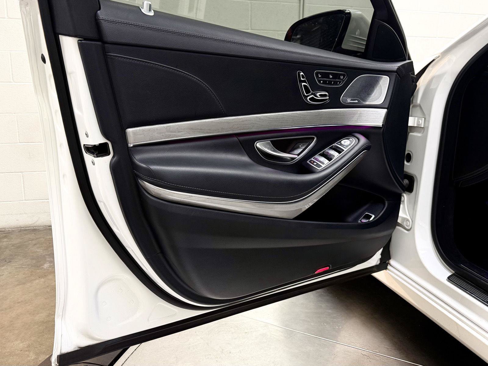 Used 2016 Mercedes-Benz S 550 Sedan w/ Premium Package image 12