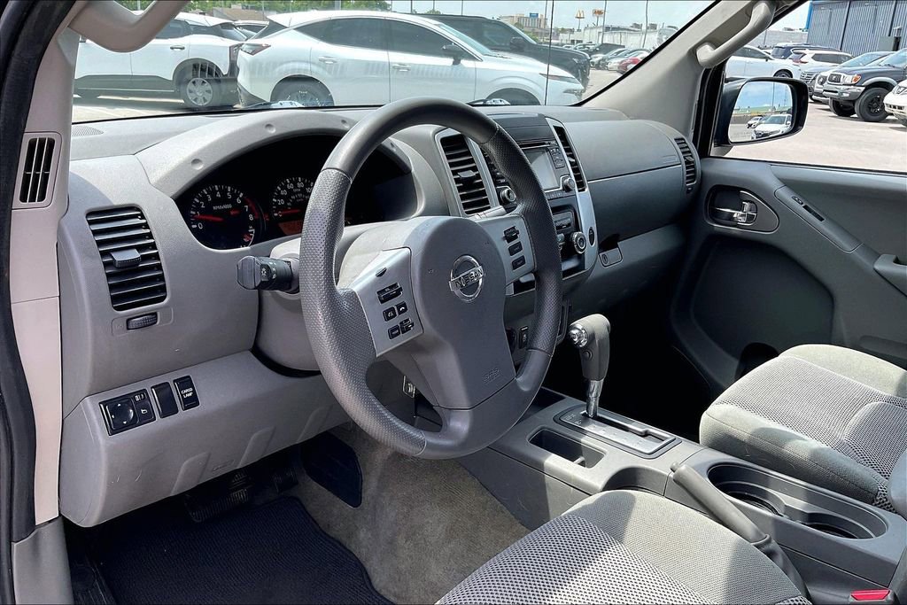 Used 2016 Nissan Frontier SV RWD image 17