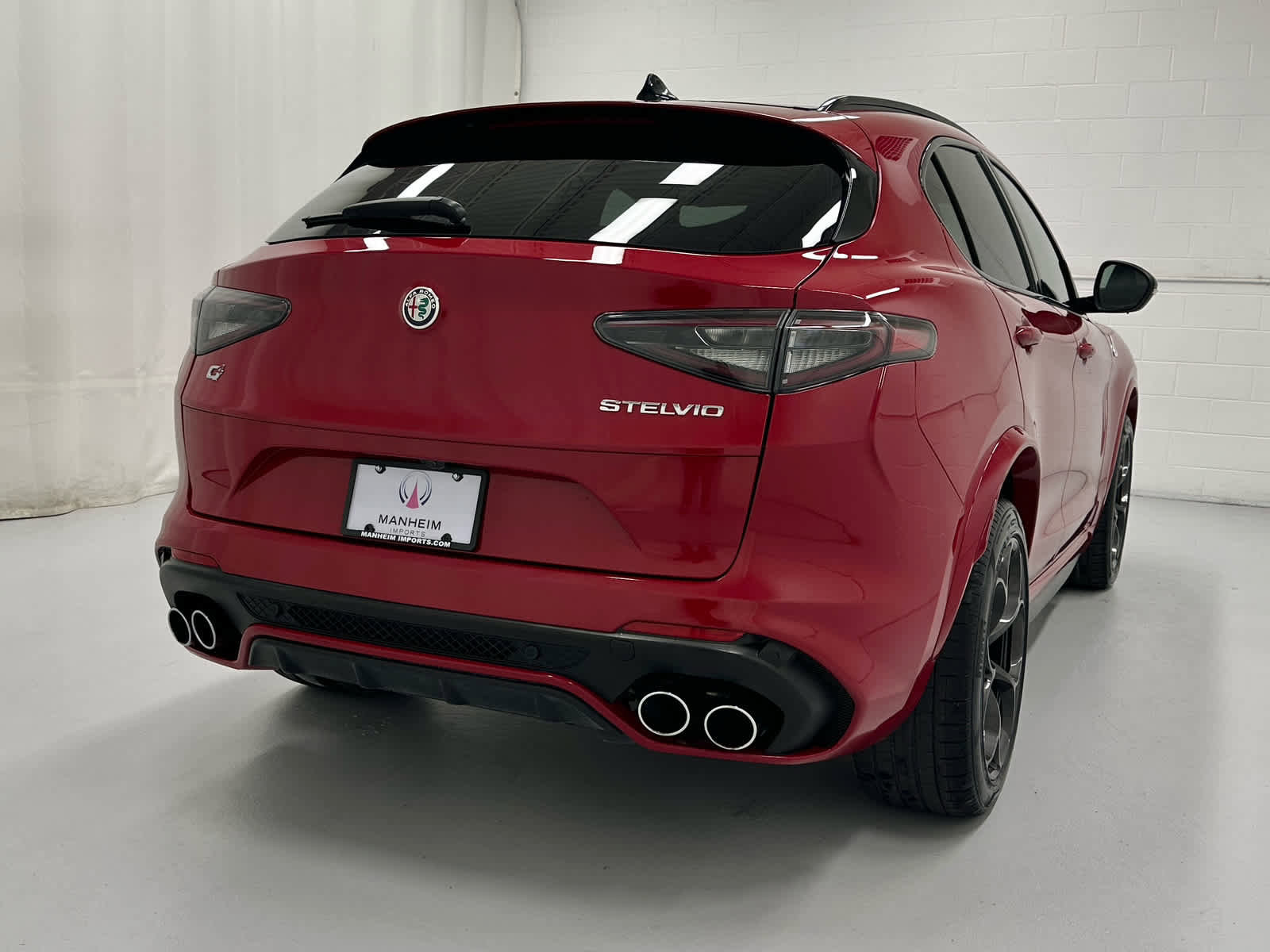 Used 2024 Alfa Romeo Stelvio Quadrifoglio w/ Active Assist Plus Package AWD/4WD image 6