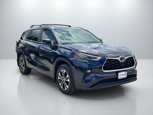 Certified 2026 Toyota Highlander XLE AWD/4WD video 3