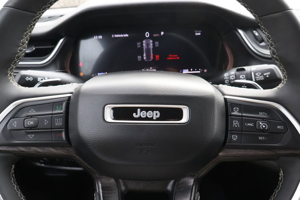 Used 2024 Jeep Grand Cherokee Limited image 28