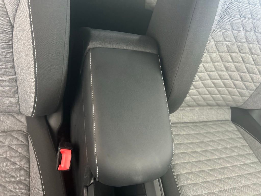 Used 2025 Volkswagen Tiguan S image 38