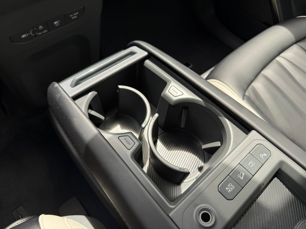 Certified 2024 Kia EV9 GT-Line AWD/4WD image 32