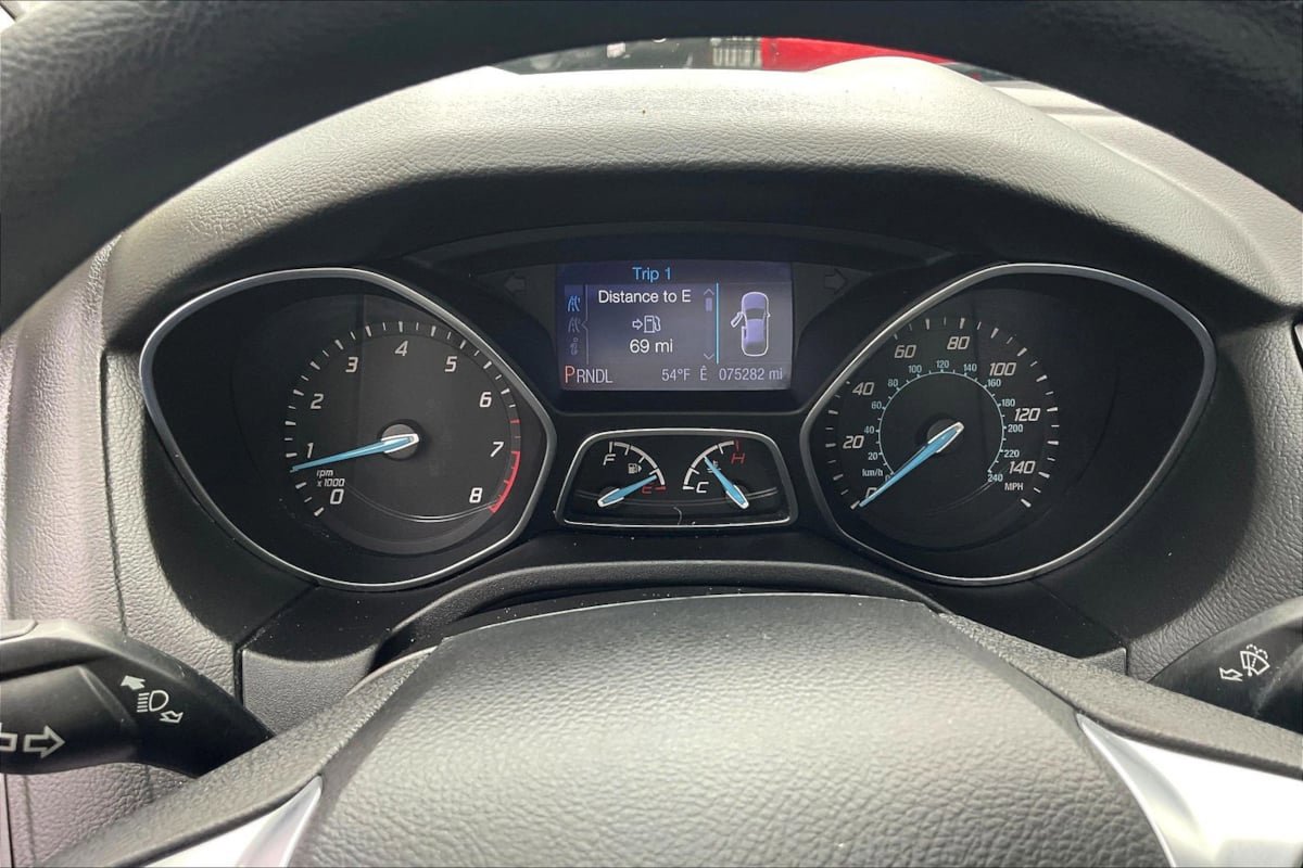 Used 2013 Ford Focus SE w/ SE Winter Pkg FWD image 12