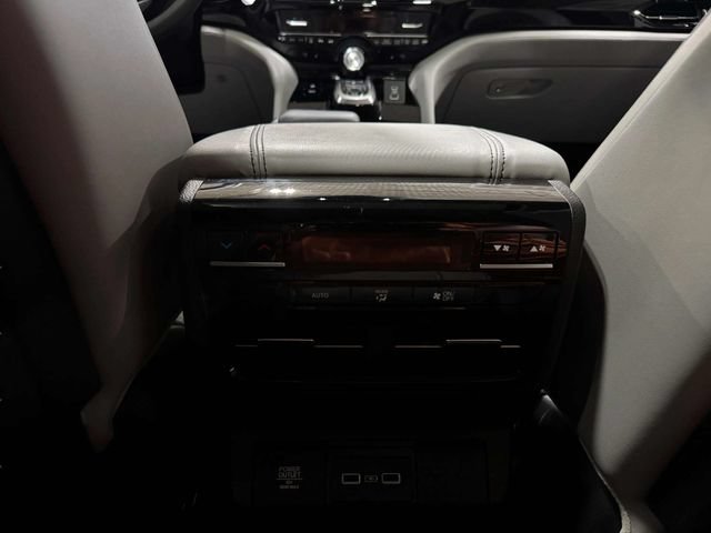 Used 2024 Acura MDX SH-AWD w/ Technology Package image 22
