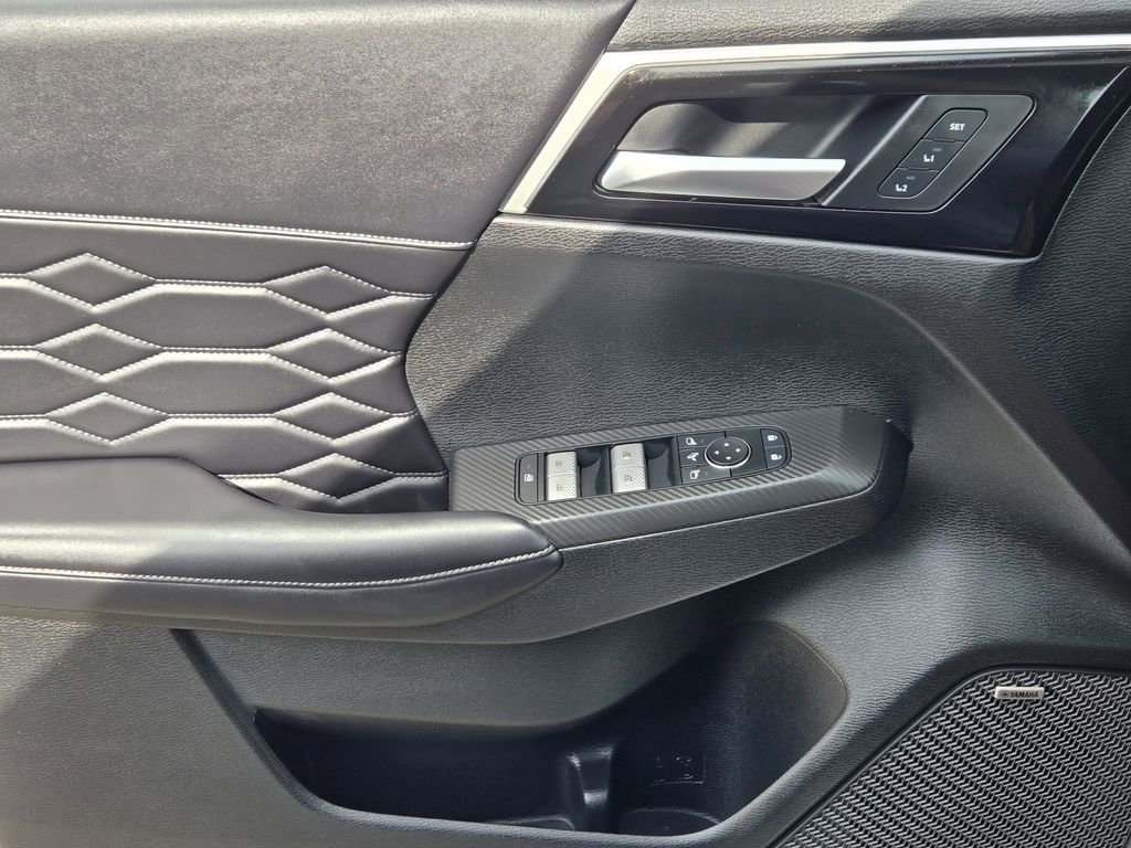 New 2026 Mitsubishi Outlander SEL image 18