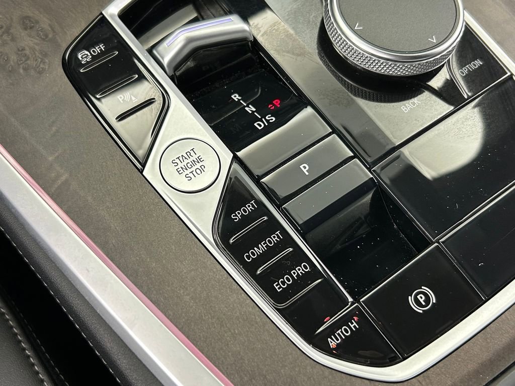 Used 2024 BMW X5 sDrive40i w/ M Sport Package image 28