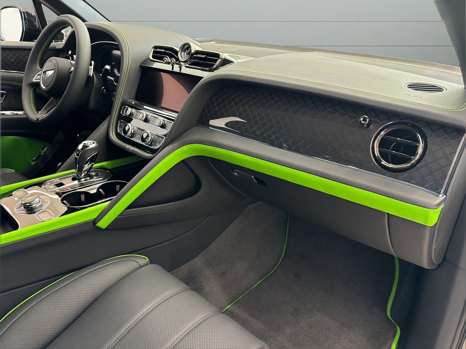 New 2025 Bentley Bentayga video 2