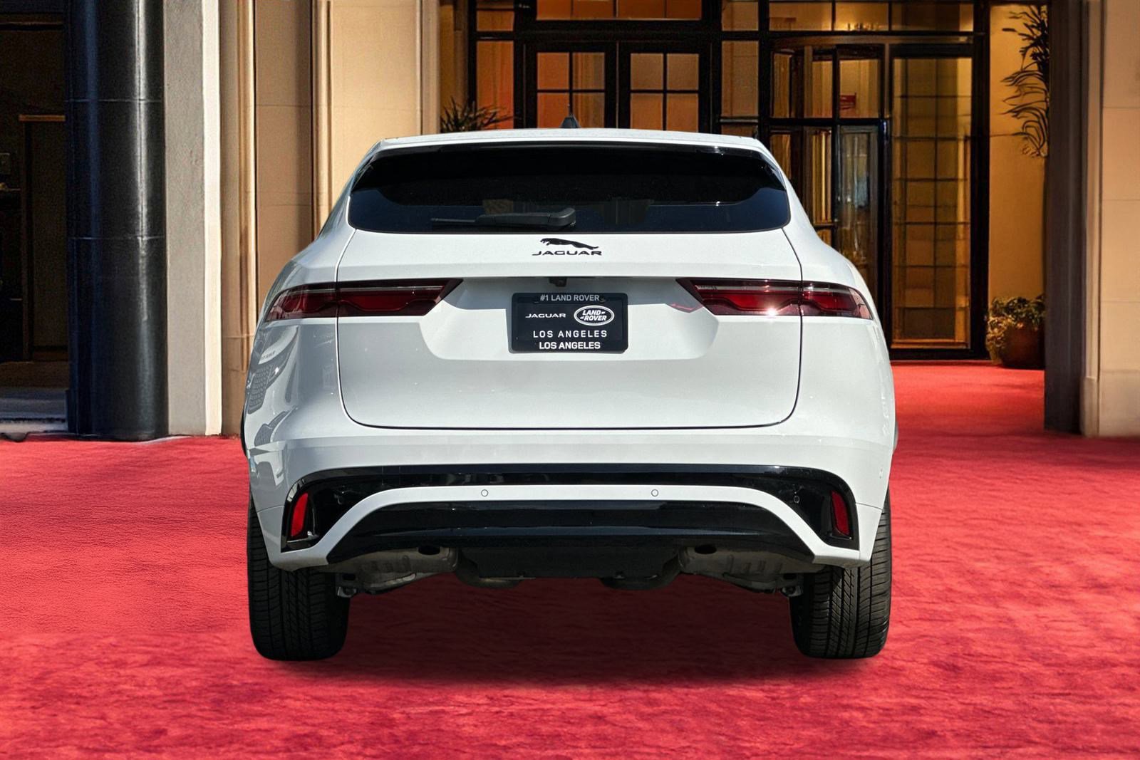 Used 2025 Jaguar F-PACE R-Dynamic S image 11