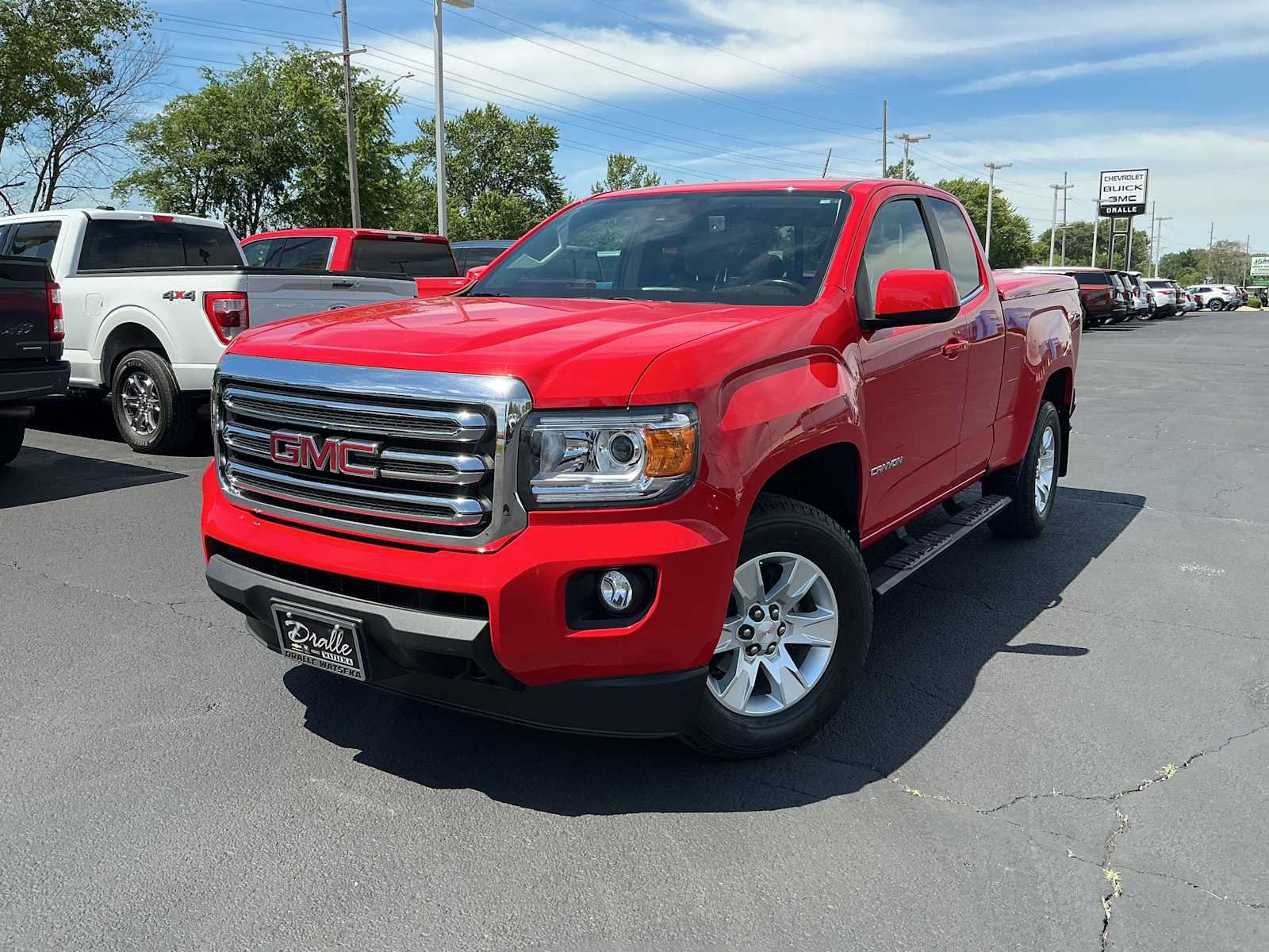 Used 2018 GMC Canyon SLE w/ SLE Convenience Package AWD/4WD image 3