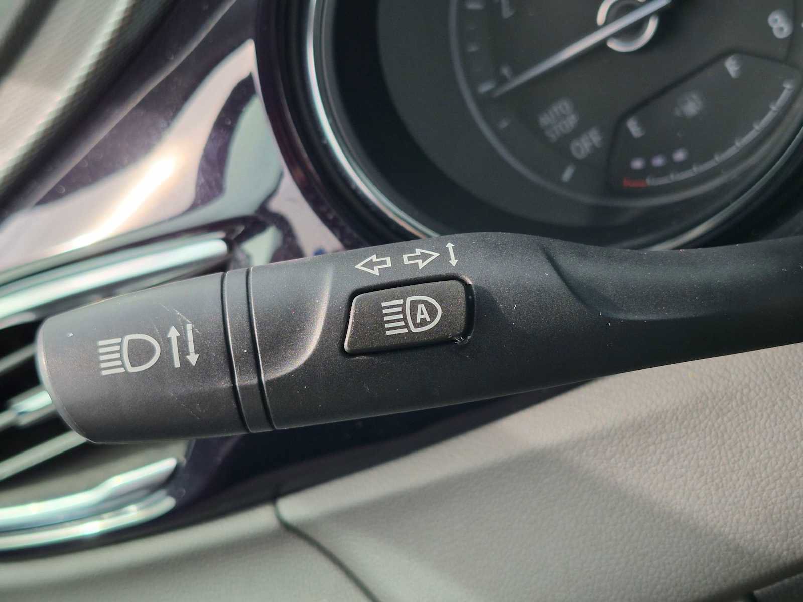 Used 2020 Buick Encore GX Select FWD image 23