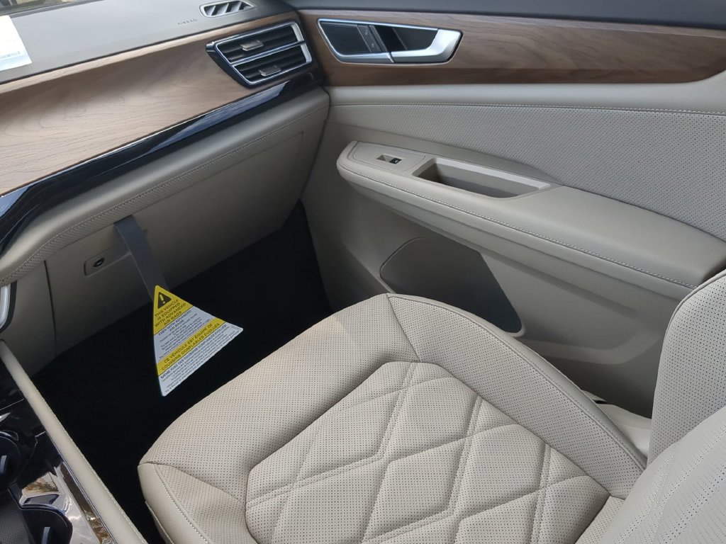 New 2026 Volkswagen Atlas SE FWD image 17