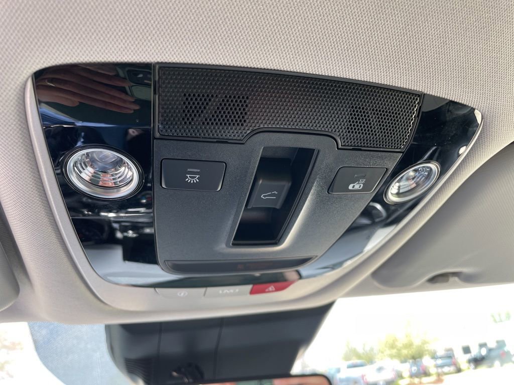 Used 2023 Kia Seltos EX image 19