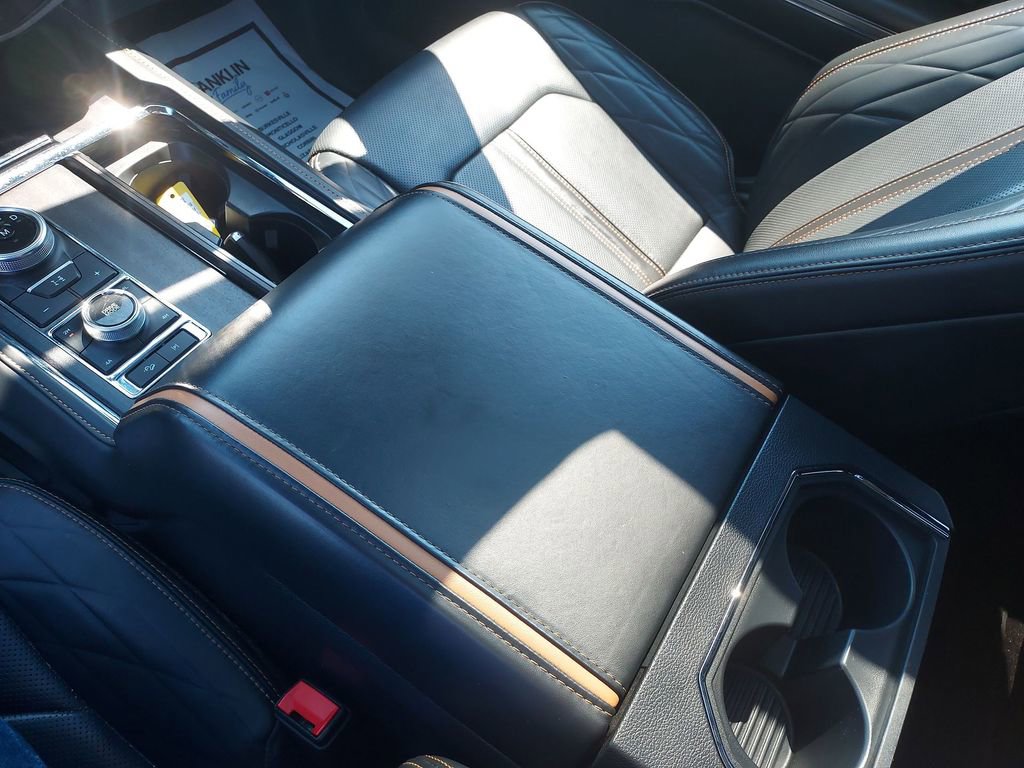 Used 2022 Ford Expedition Platinum image 27
