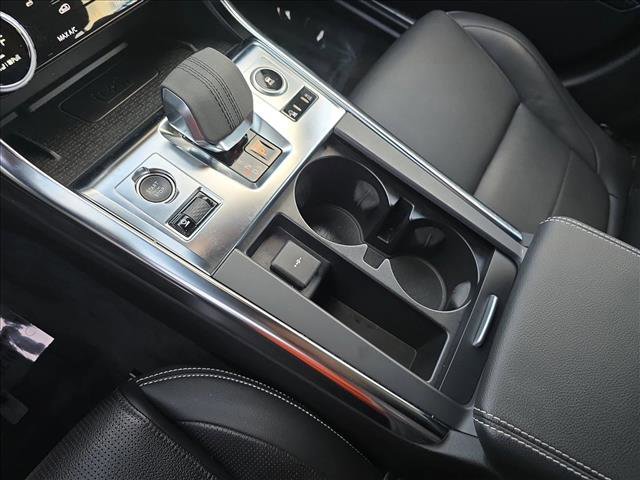 Certified 2024 Jaguar XF R-Dynamic SE image 25