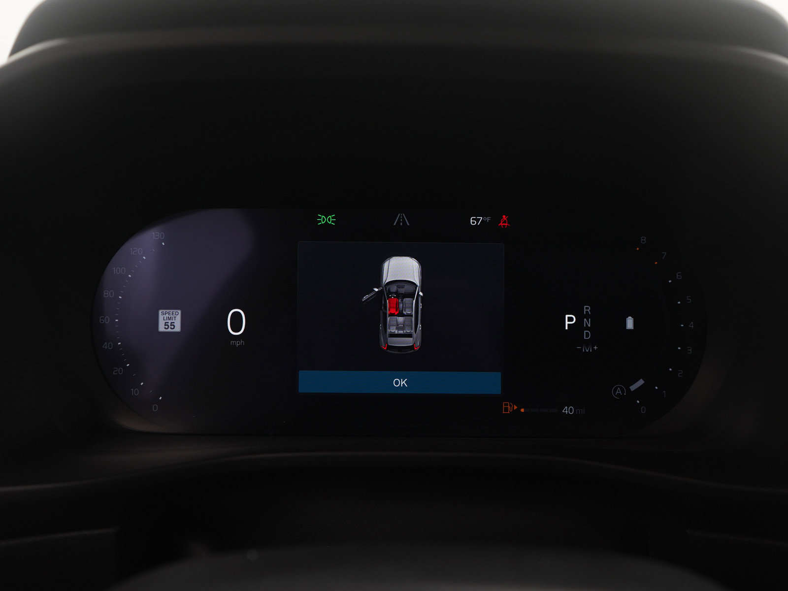 Used 2025 Volvo XC40 B5 Plus image 22