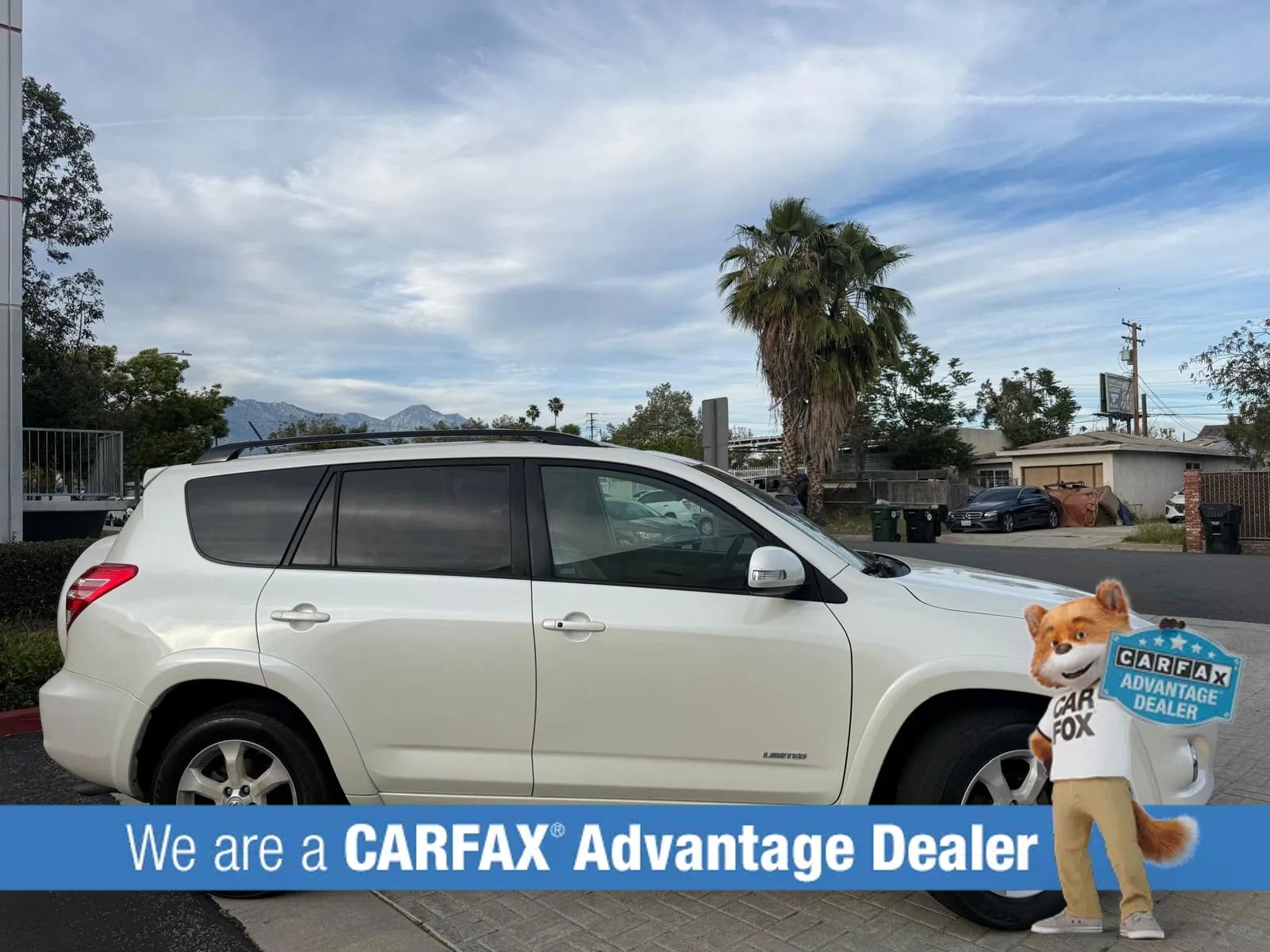 Used 2010 Toyota RAV4 Limited FWD image 2
