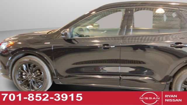 Used 2023 Ford Escape ST-Line Elite w/ Premium Technology Package AWD/4WD image 2
