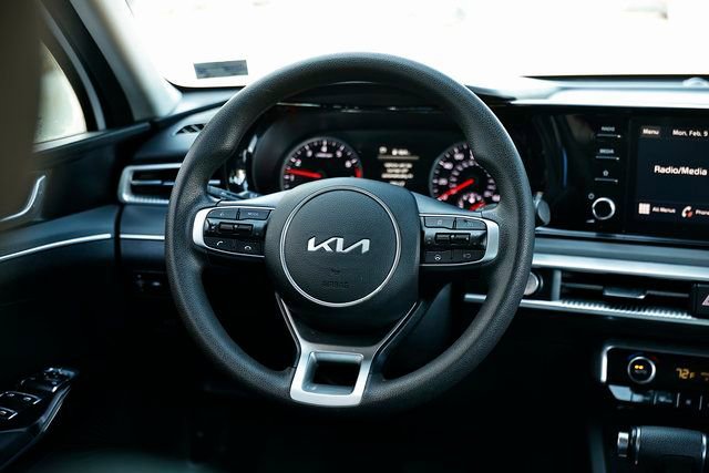 Used 2024 Kia K5 LXS image 27