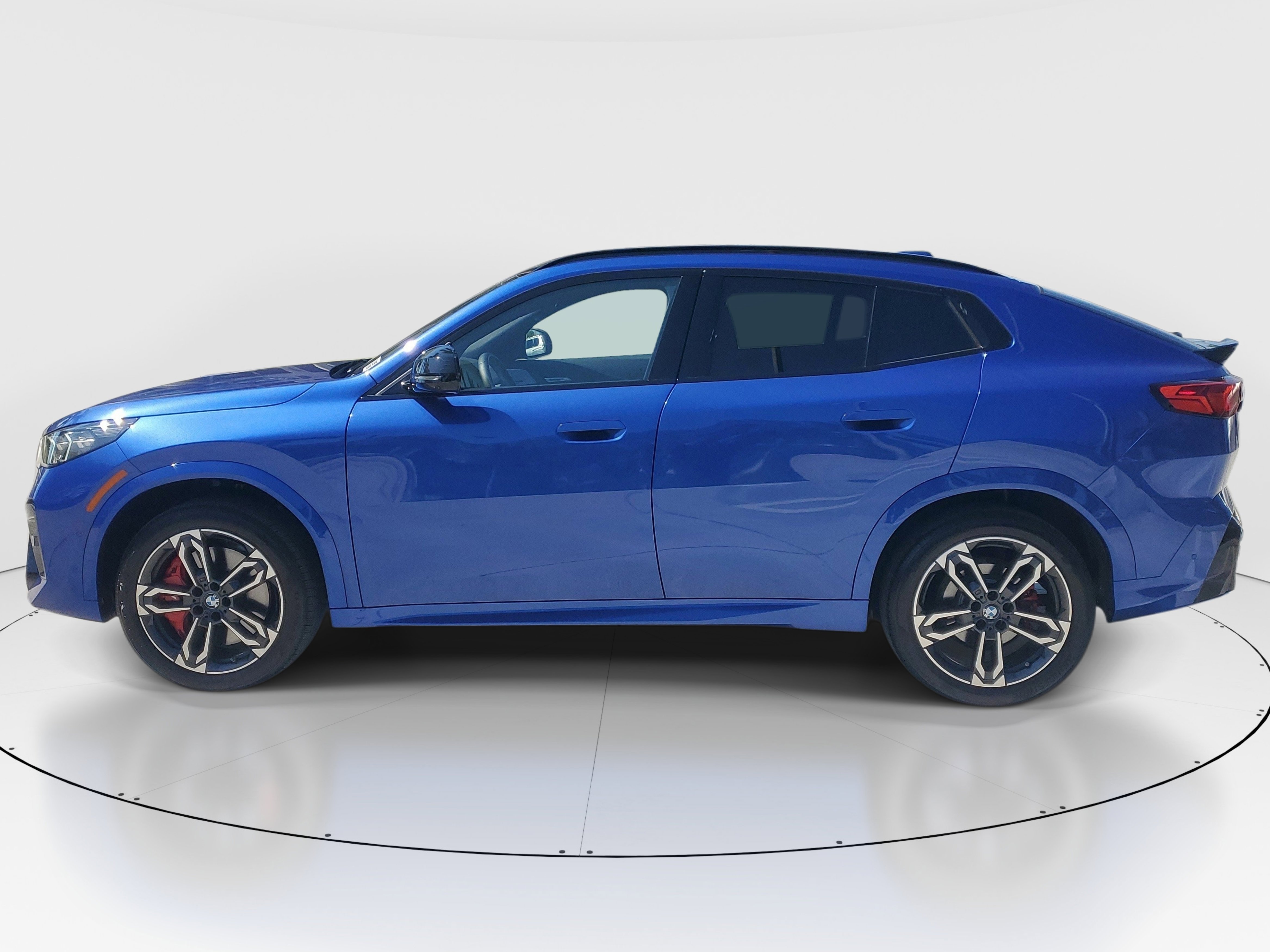 Used 2025 BMW X2 xDrive28i w/ Premium Package image 7