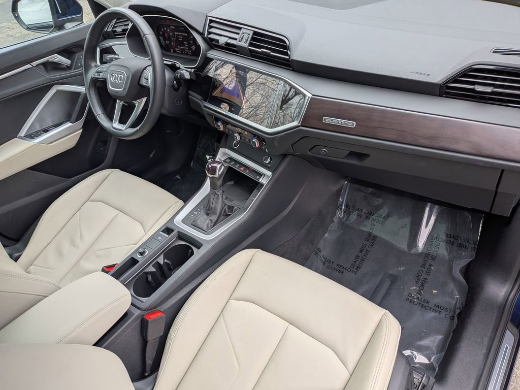 Used 2024 Audi Q3 2.0T Premium image 34