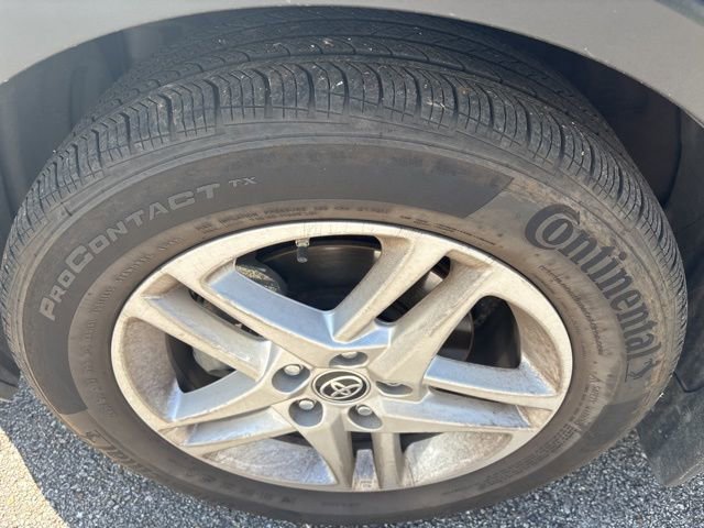 Used 2021 Toyota C-HR LE image 12