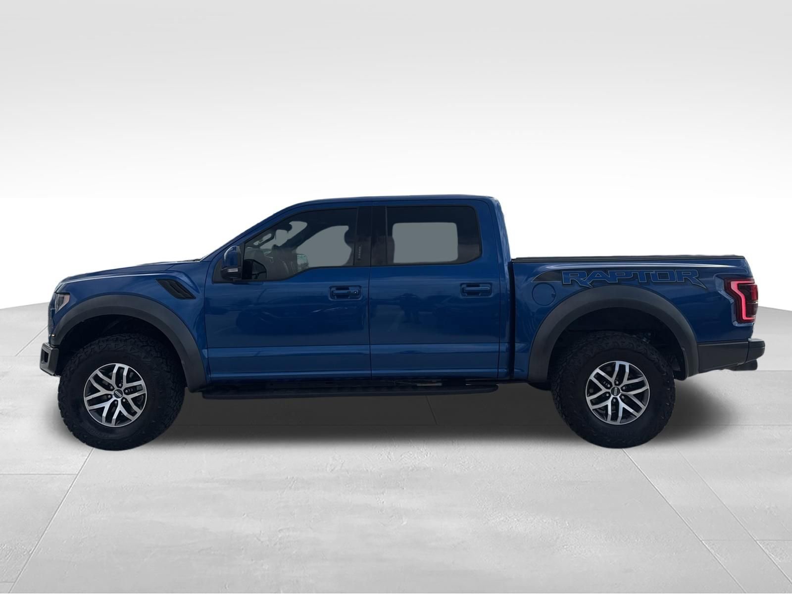 Used 2017 Ford F150 Raptor w/ Equipment Group 802A Luxury AWD/4WD image 8