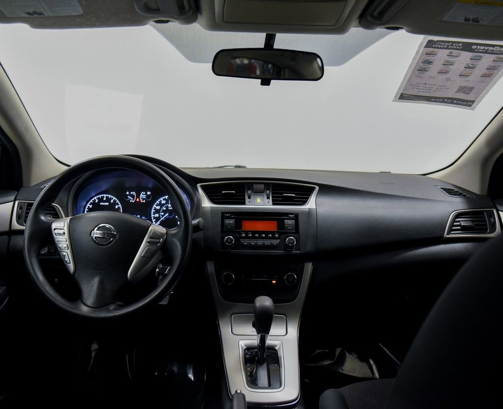 Used 2015 Nissan Sentra S image 18