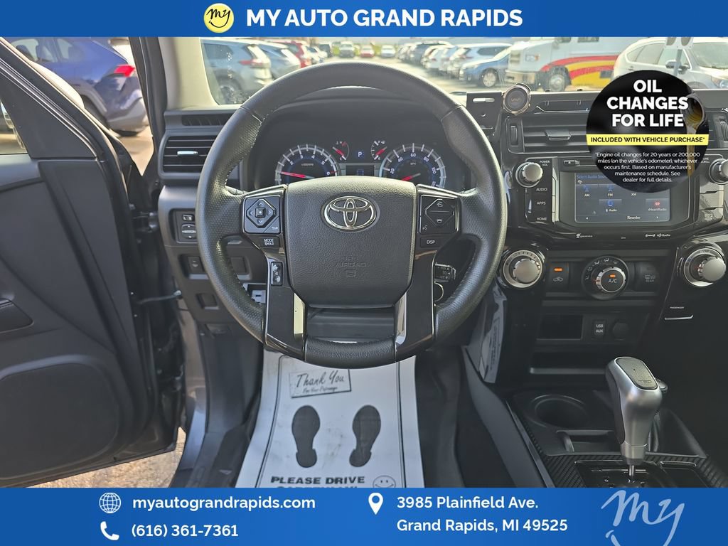 Used 2017 Toyota 4Runner TRD Off-Road Premium AWD/4WD image 13