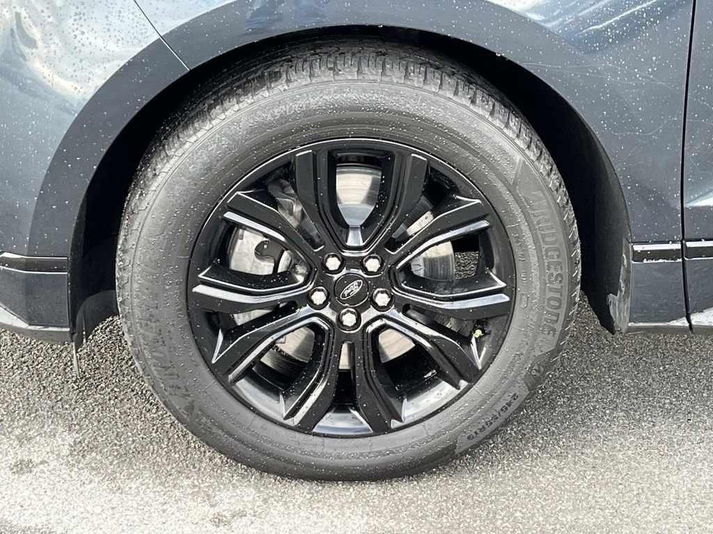 Used 2022 Ford Edge SE w/ Black Appearance Package image 11