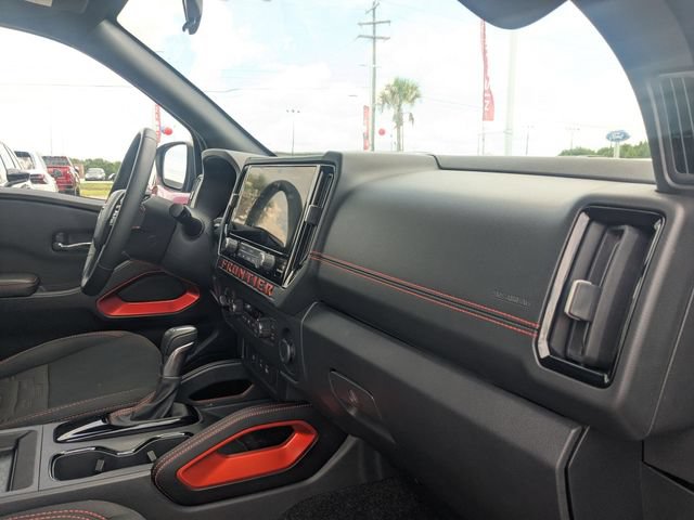 Used 2025 Nissan Frontier PRO-4X AWD/4WD image 31