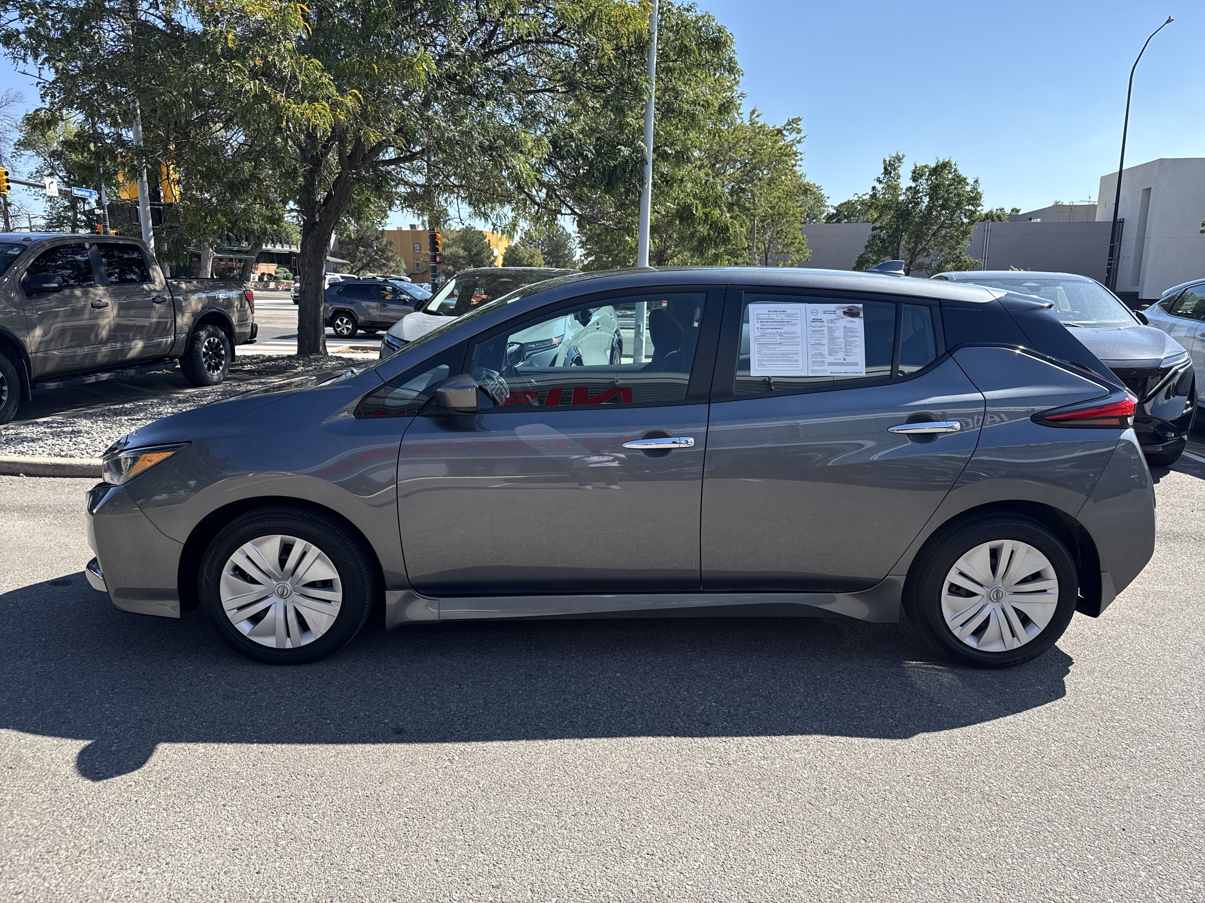 Certified 2025 Nissan Leaf S FWD image 6