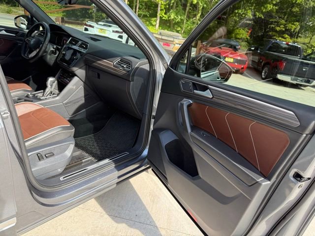 Used 2022 Volkswagen Tiguan SEL R-Line AWD/4WD image 86