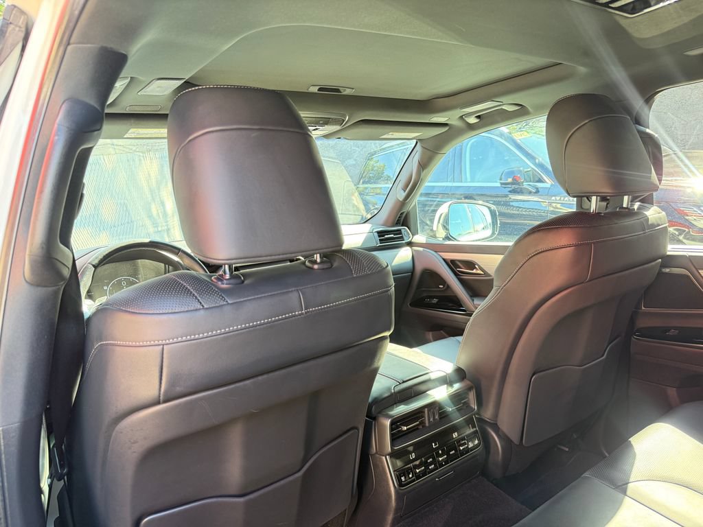 Used 2025 Lexus LX 700h F Sport AWD/4WD image 24